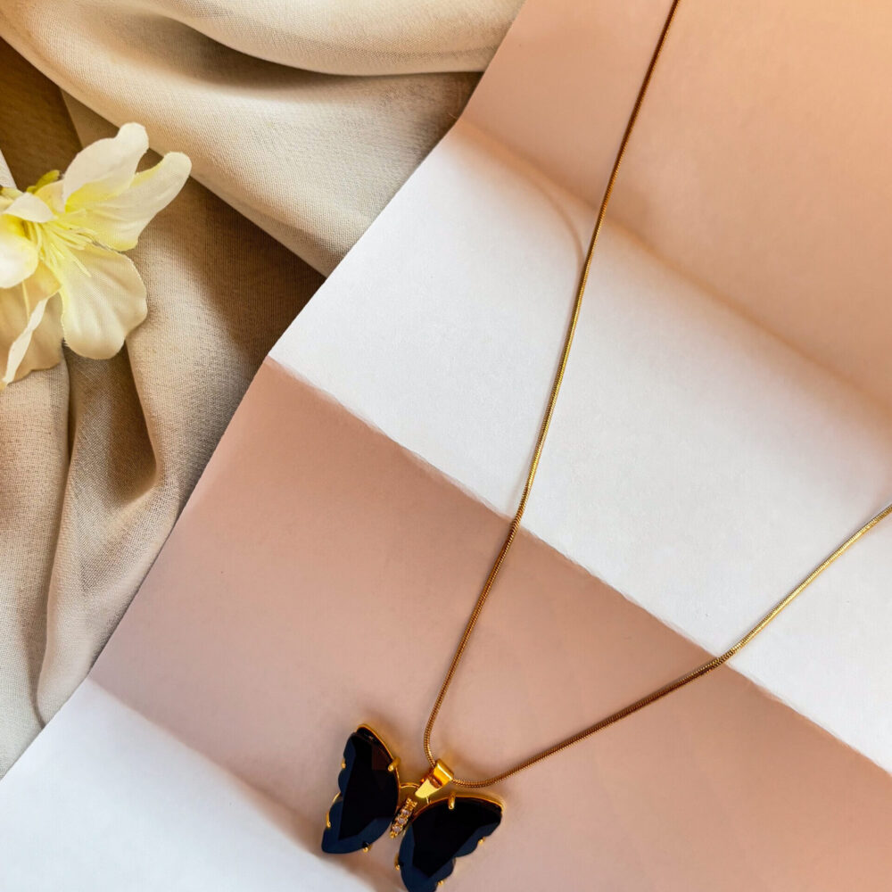 Collier Papillon noir
